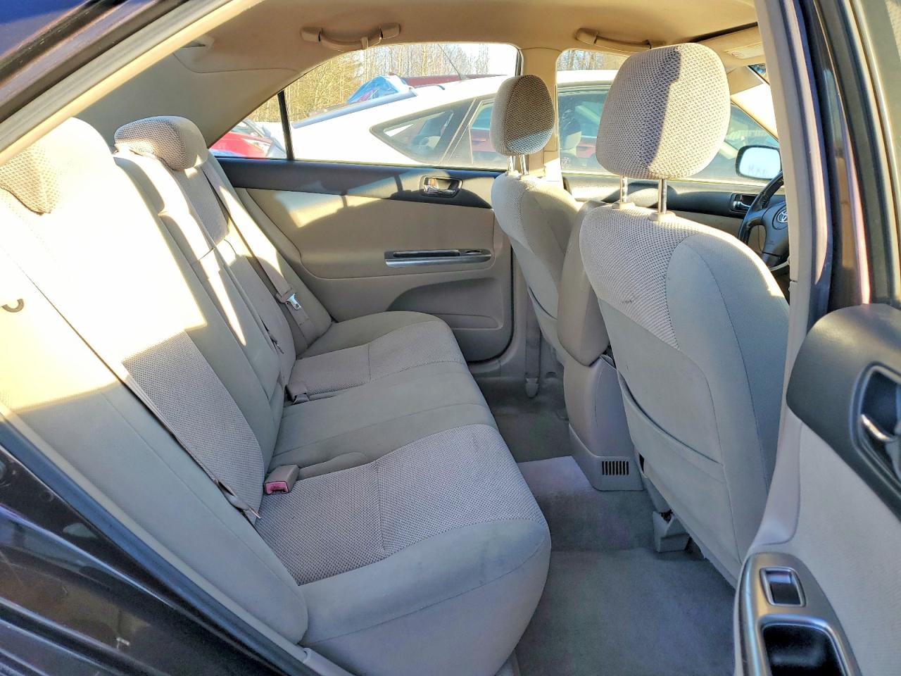 2003 TOYOTA CAMRY LE photo 10