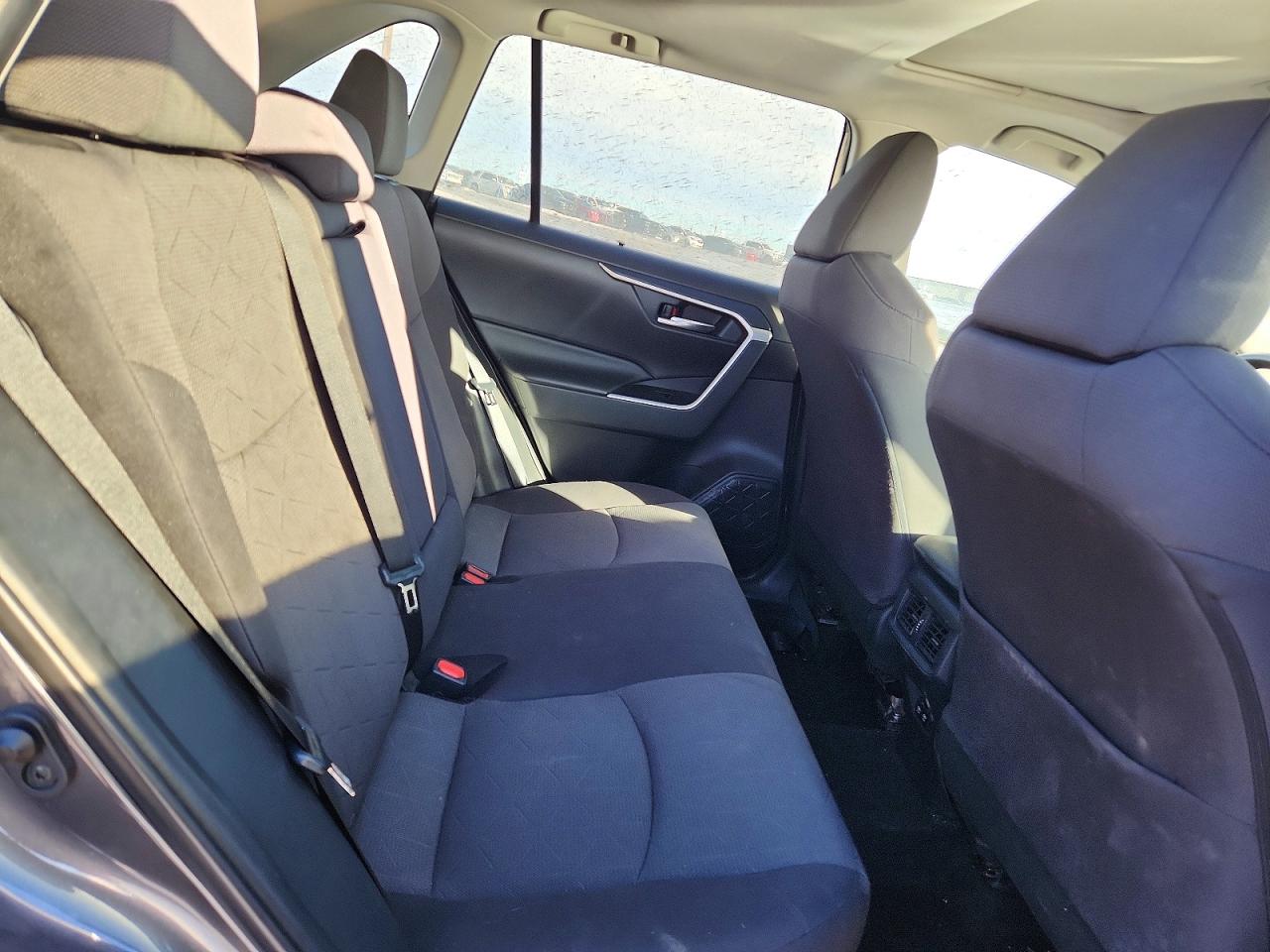 2019 TOYOTA RAV4 XLE photo 11