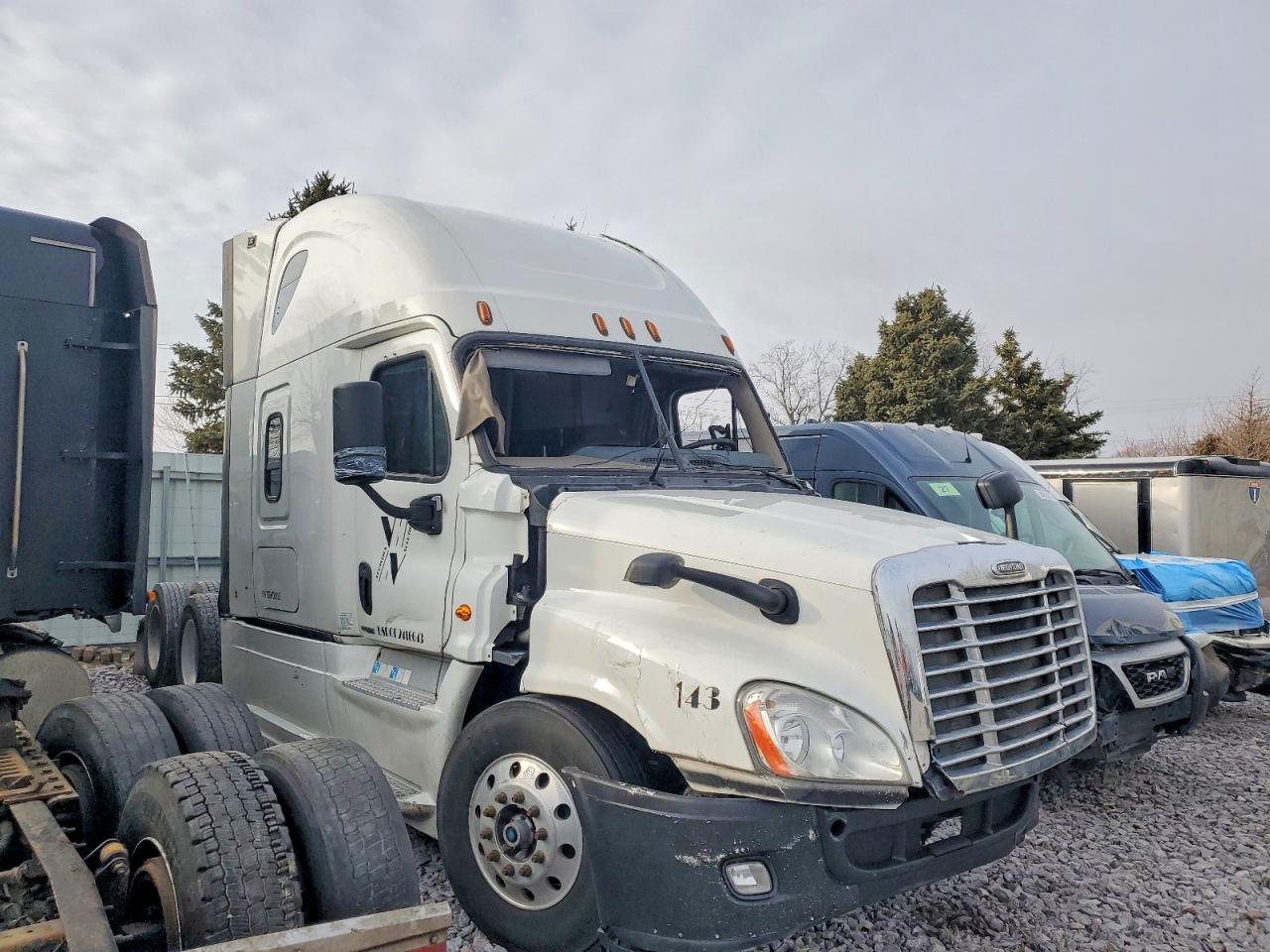 2016 FREIGHTLINER CASCADIA 125