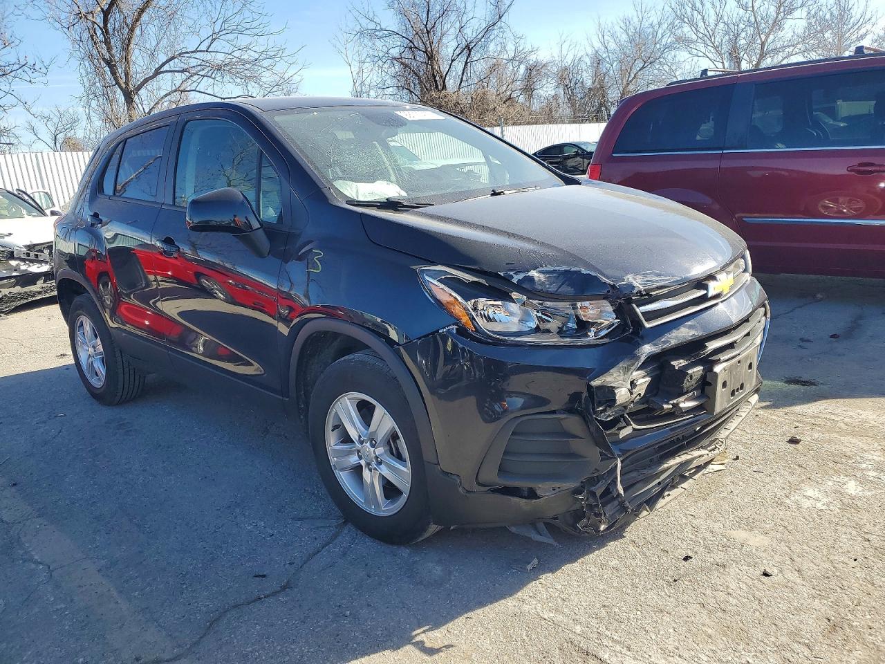2022 CHEVROLET TRAX LS photo 4