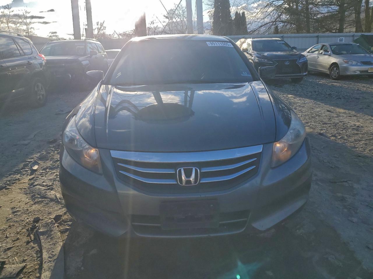 2011 HONDA ACCORD LXP photo 5