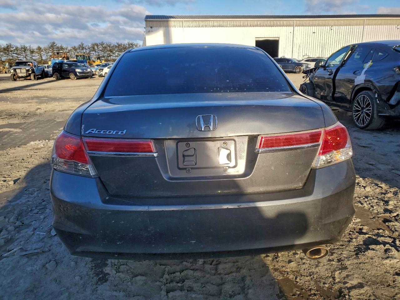 2011 HONDA ACCORD LXP photo 6