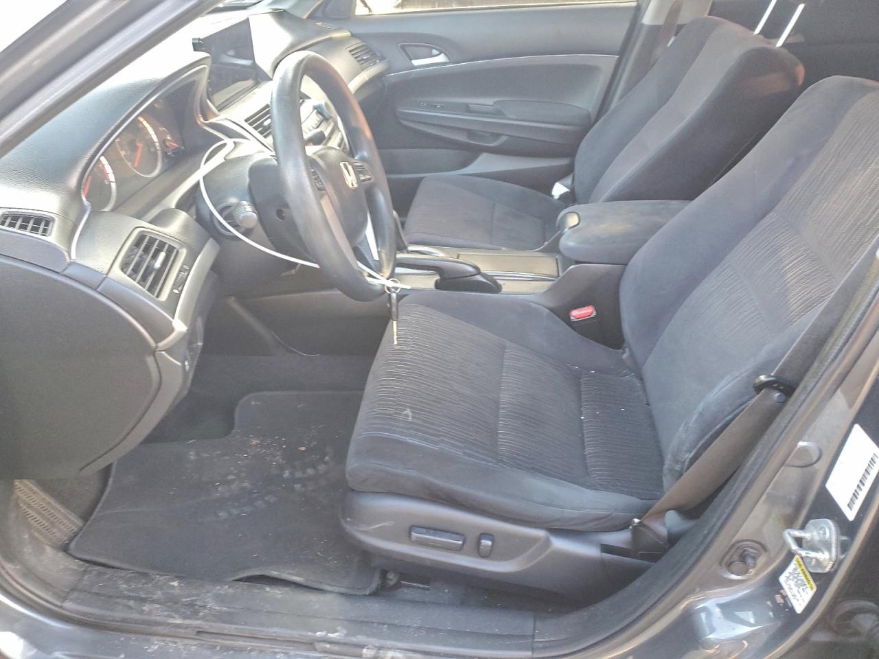 2011 HONDA ACCORD LXP photo 7