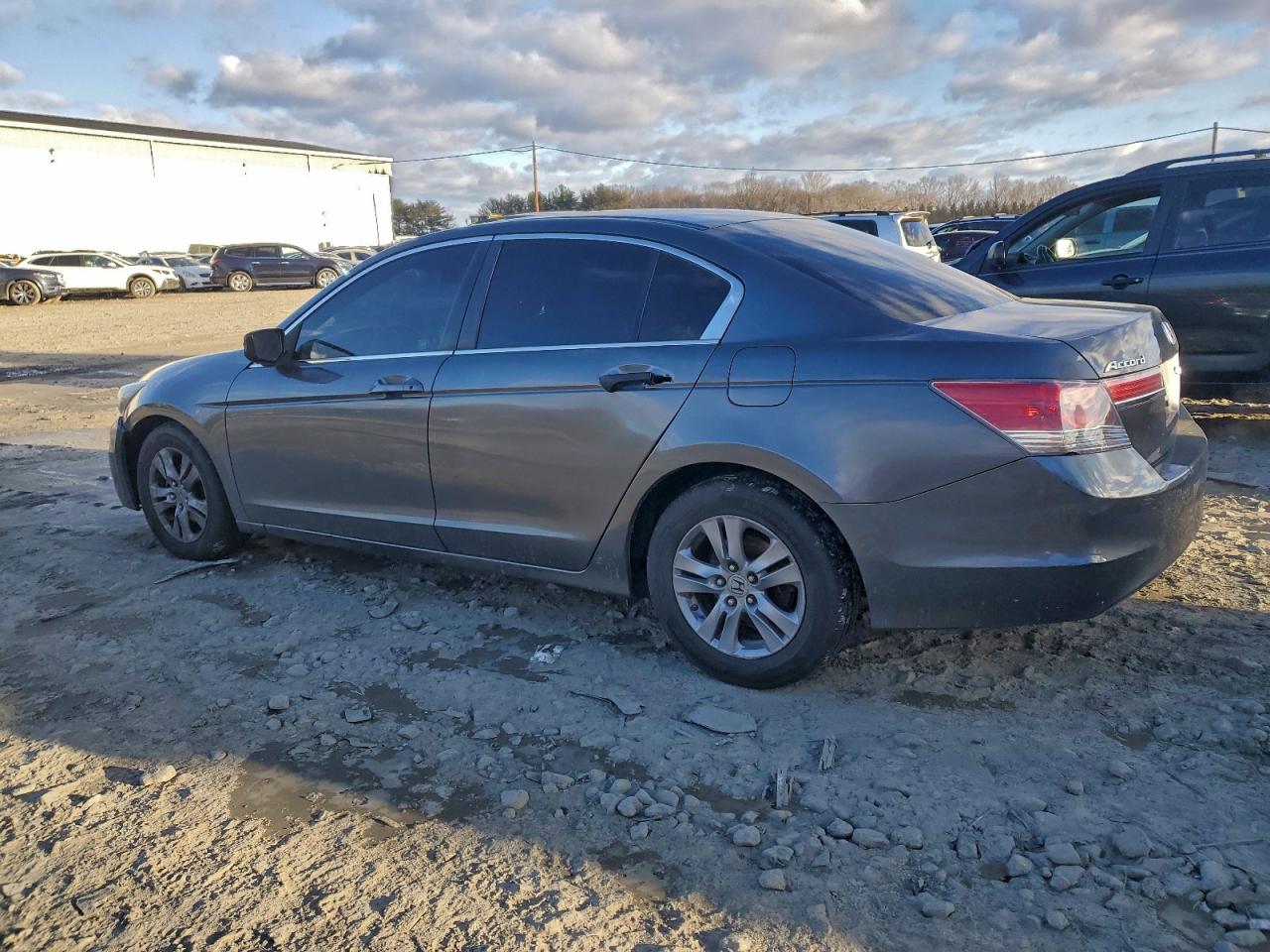 2011 HONDA ACCORD LXP photo 2