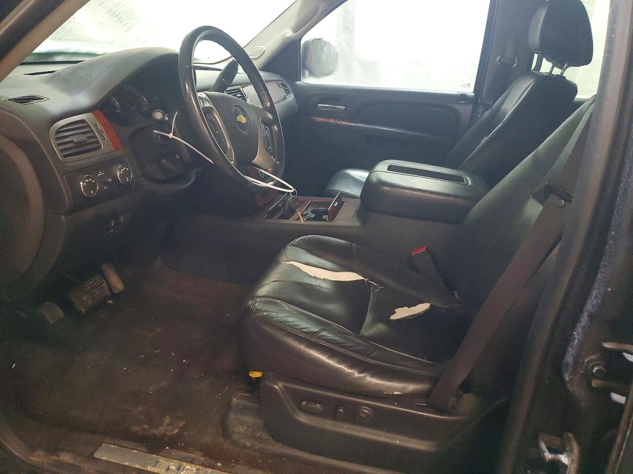 2010 CHEVROLET SUBURBAN K1500 LTZ photo 7