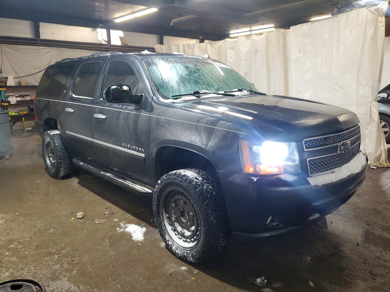 2010 CHEVROLET SUBURBAN K1500 LTZ photo 4