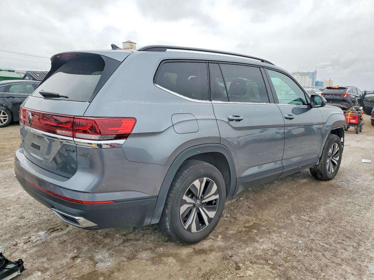 2024 VOLKSWAGEN ATLAS SE photo 5