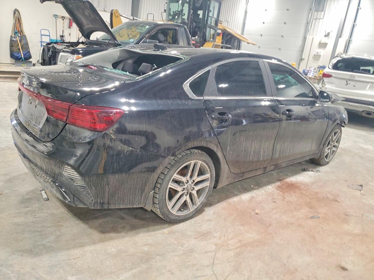 2023 KIA FORTE EX photo 3