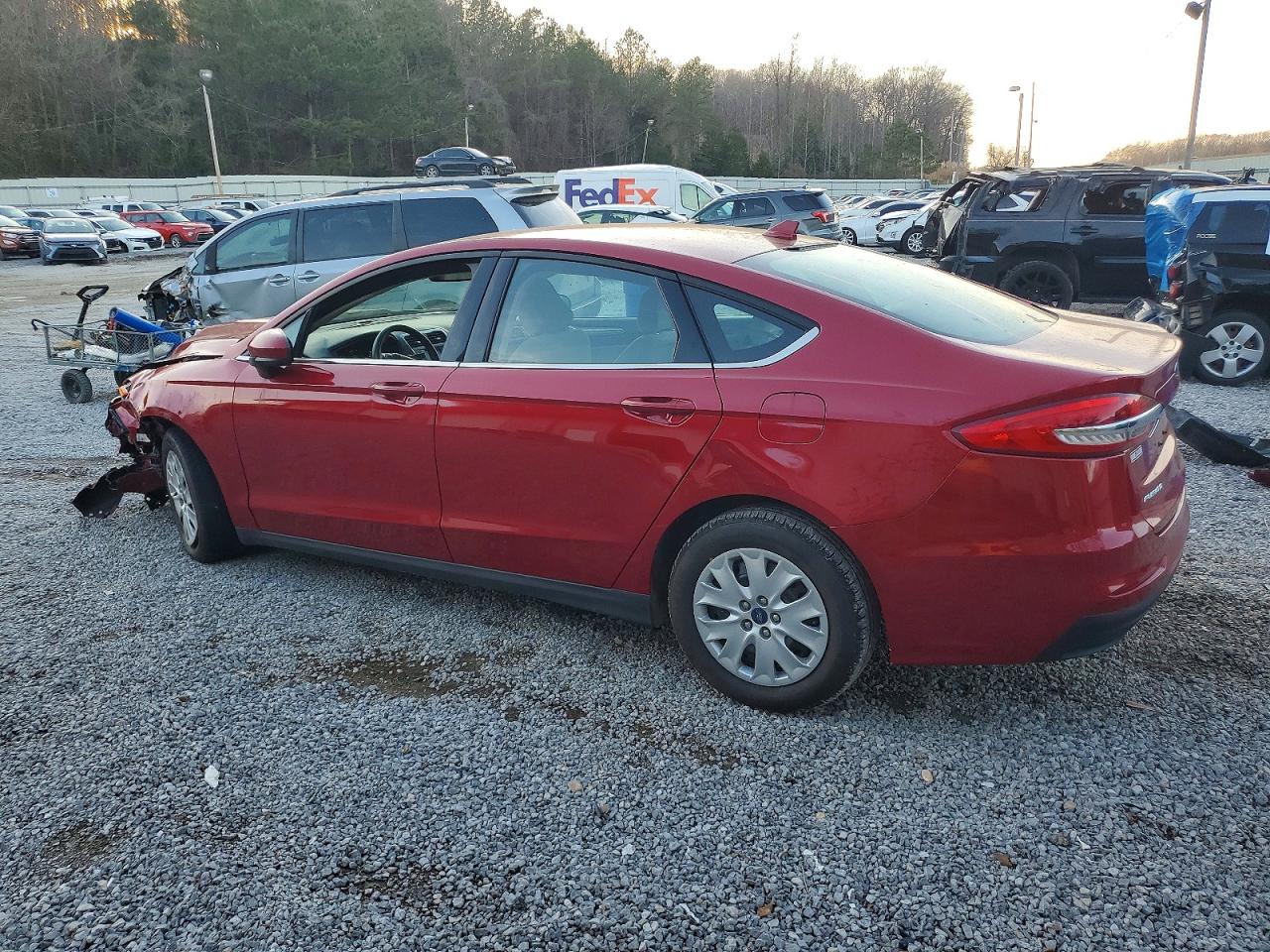 2020 FORD FUSION S photo 2