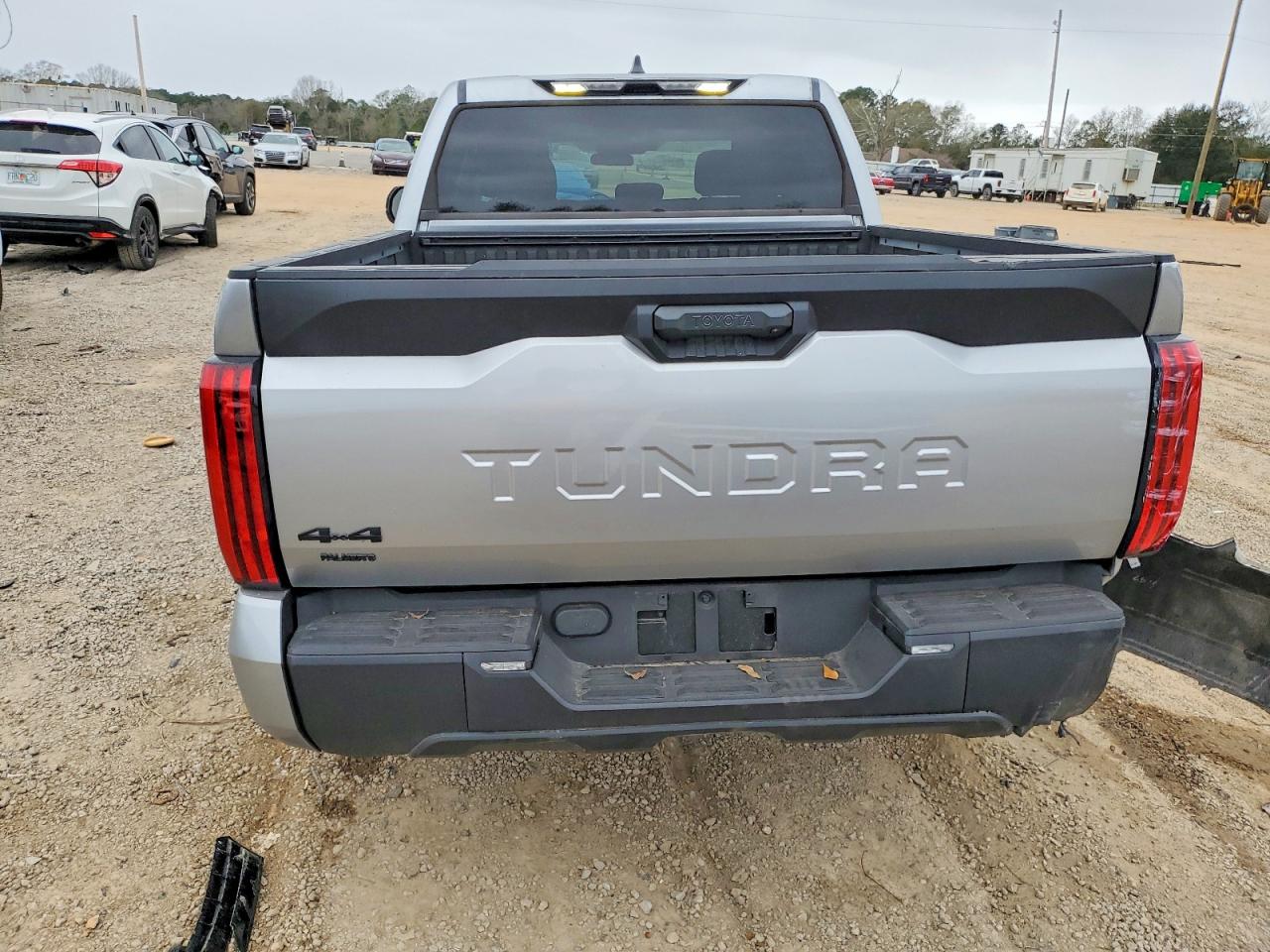 2024 TOYOTA TUNDRA CREWMAX SR photo 6