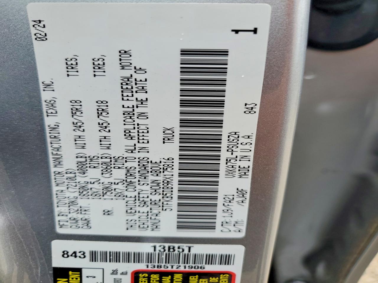 2024 TOYOTA TUNDRA CREWMAX SR photo 12