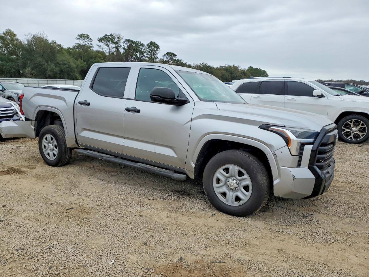 2024 TOYOTA TUNDRA CREWMAX SR photo 4