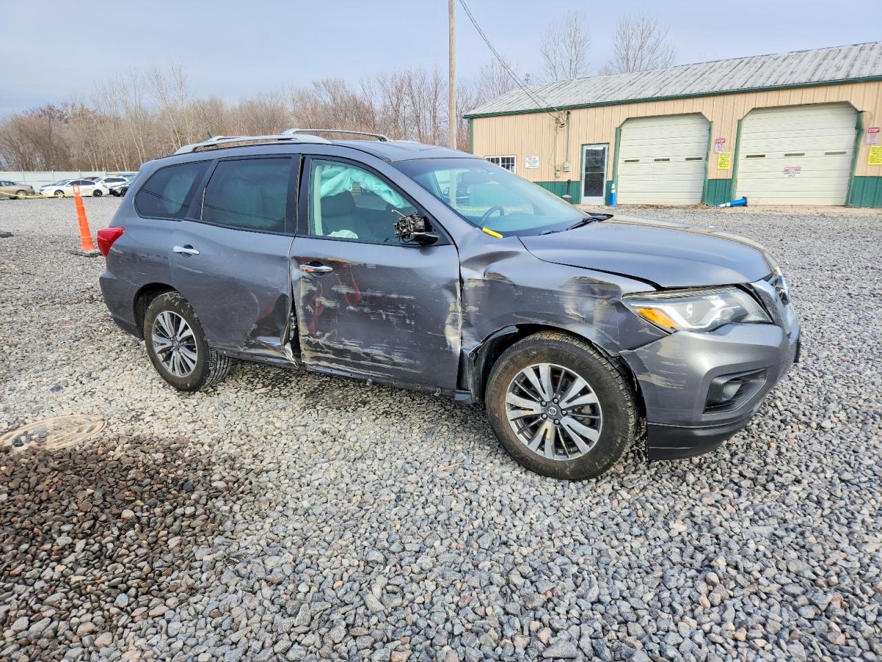2017 NISSAN PATHFINDER S photo 10