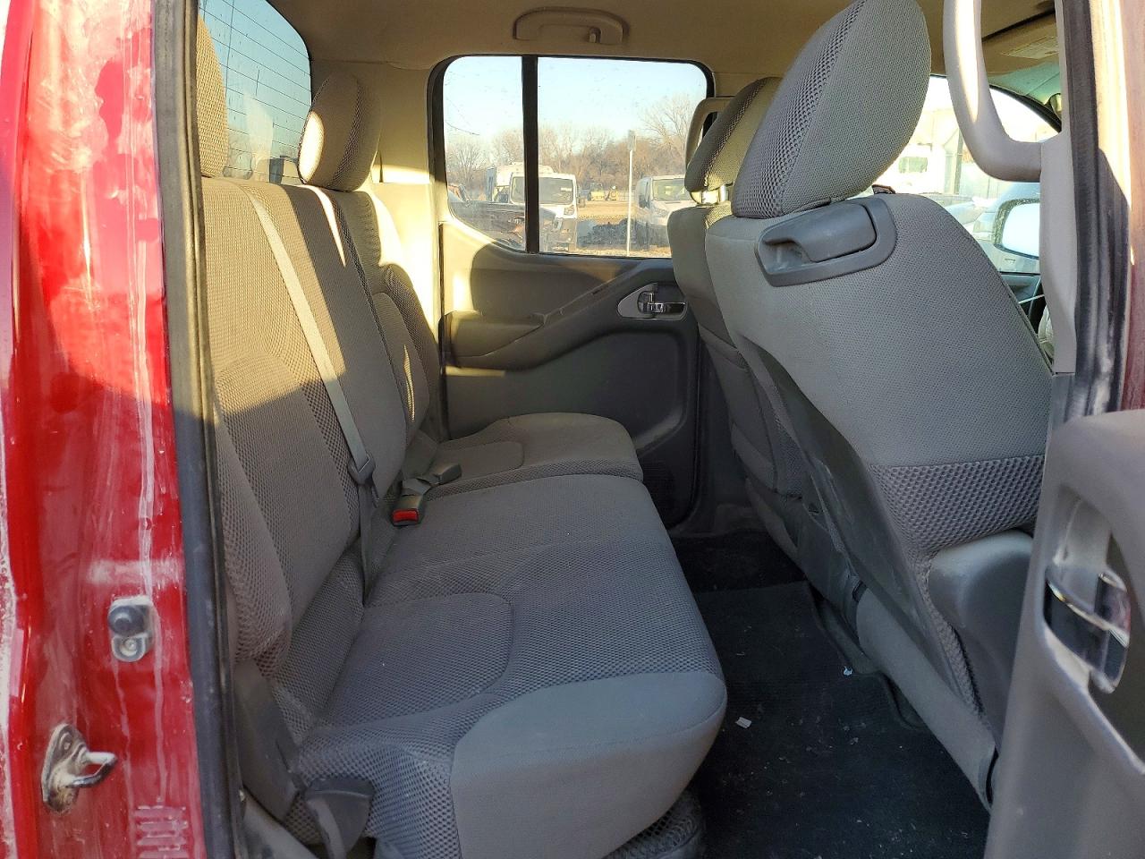 2011 NISSAN FRONTIER S photo 10
