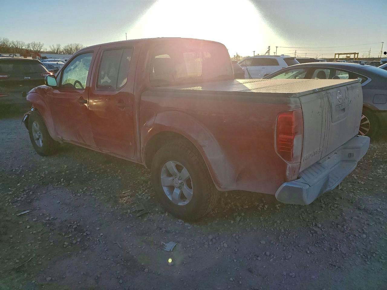 2011 NISSAN FRONTIER S photo 2