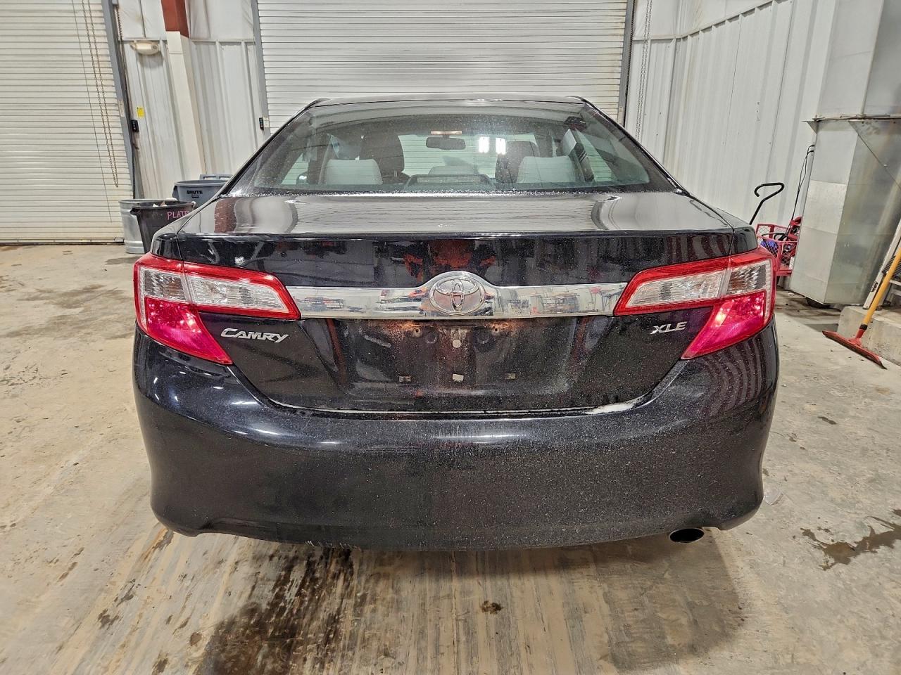 2012 TOYOTA CAMRY BASE photo 16