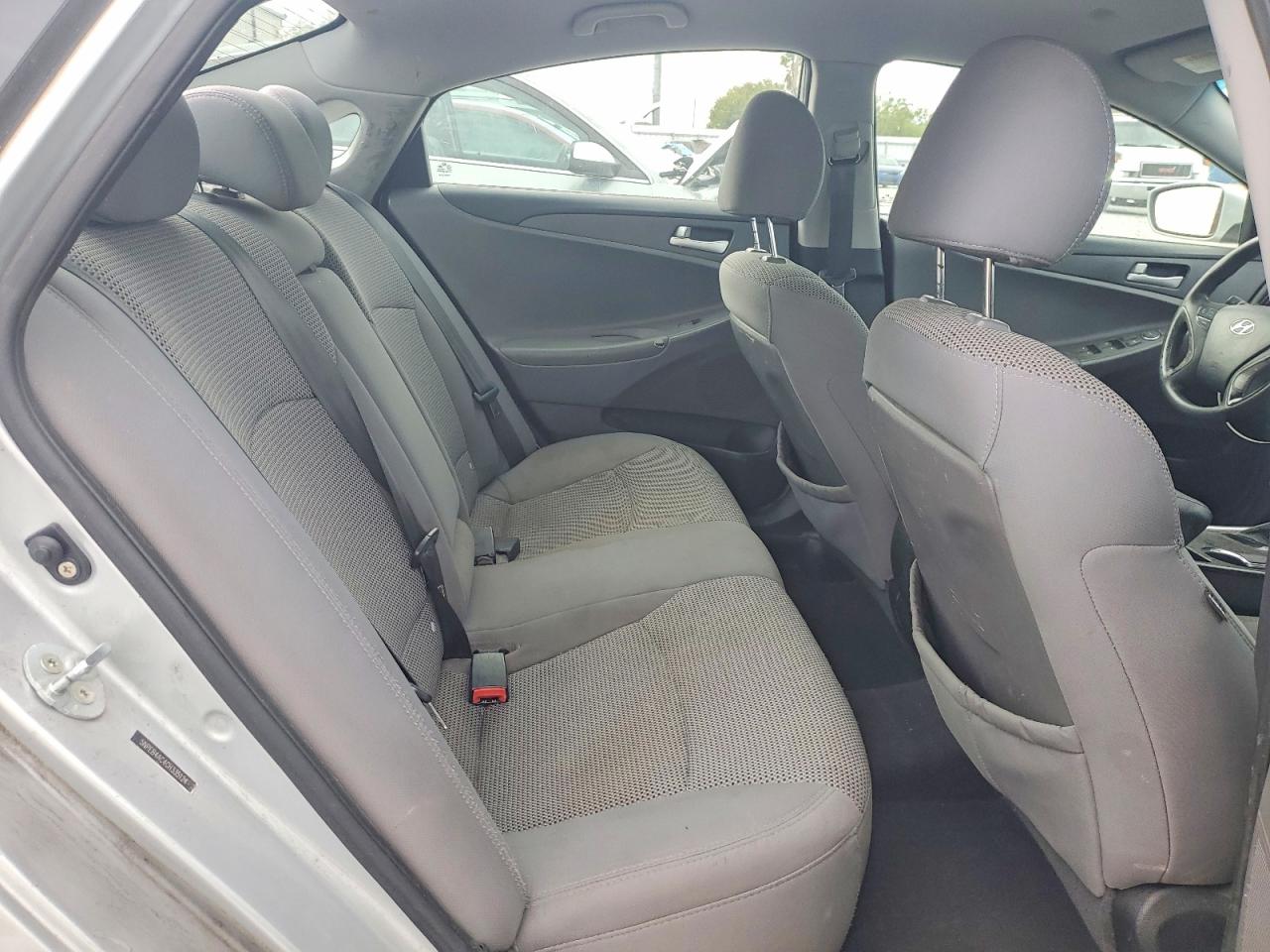 2012 HYUNDAI SONATA GLS photo 10