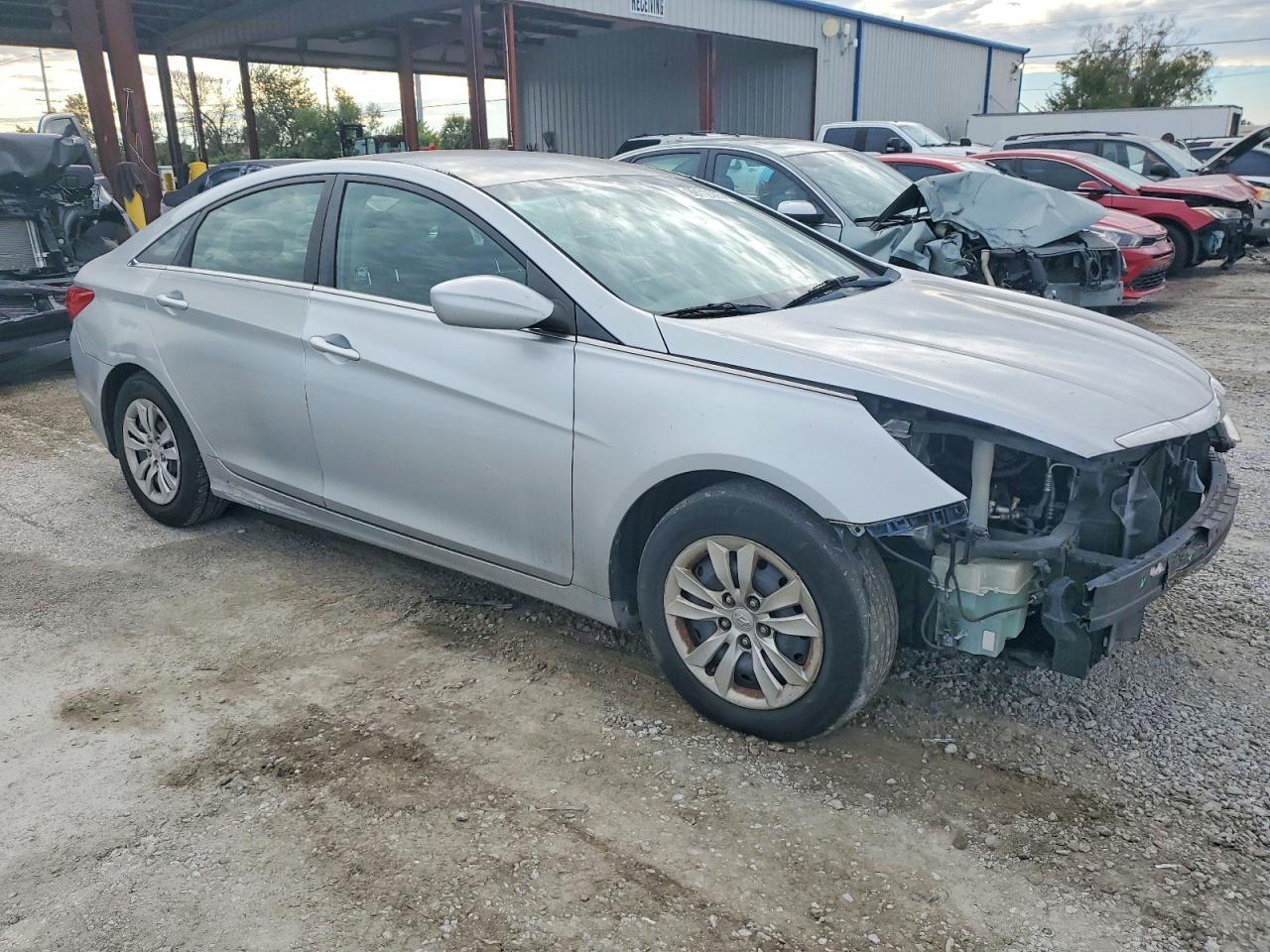 2012 HYUNDAI SONATA GLS photo 4
