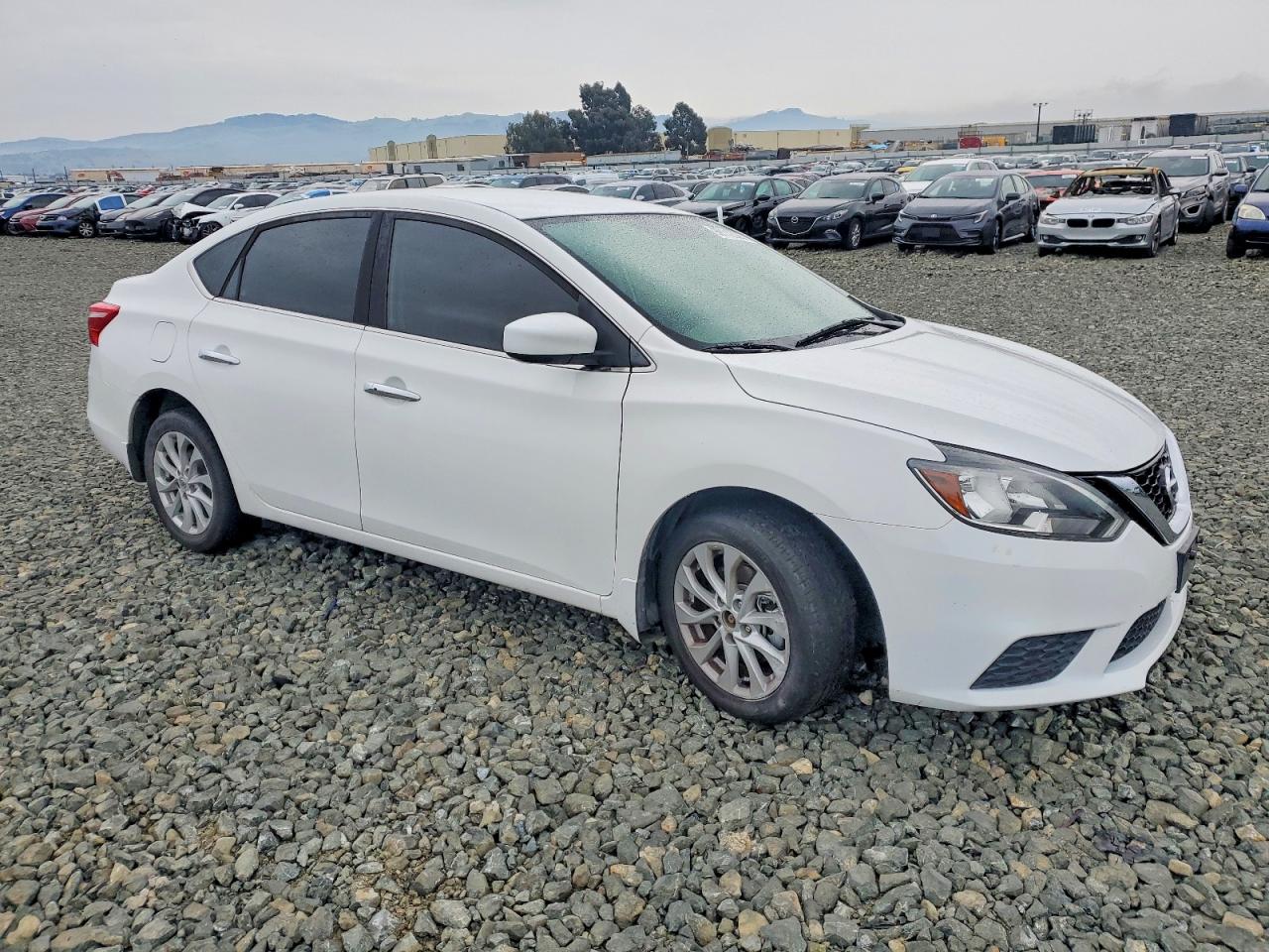 2019 NISSAN SENTRA S photo 4