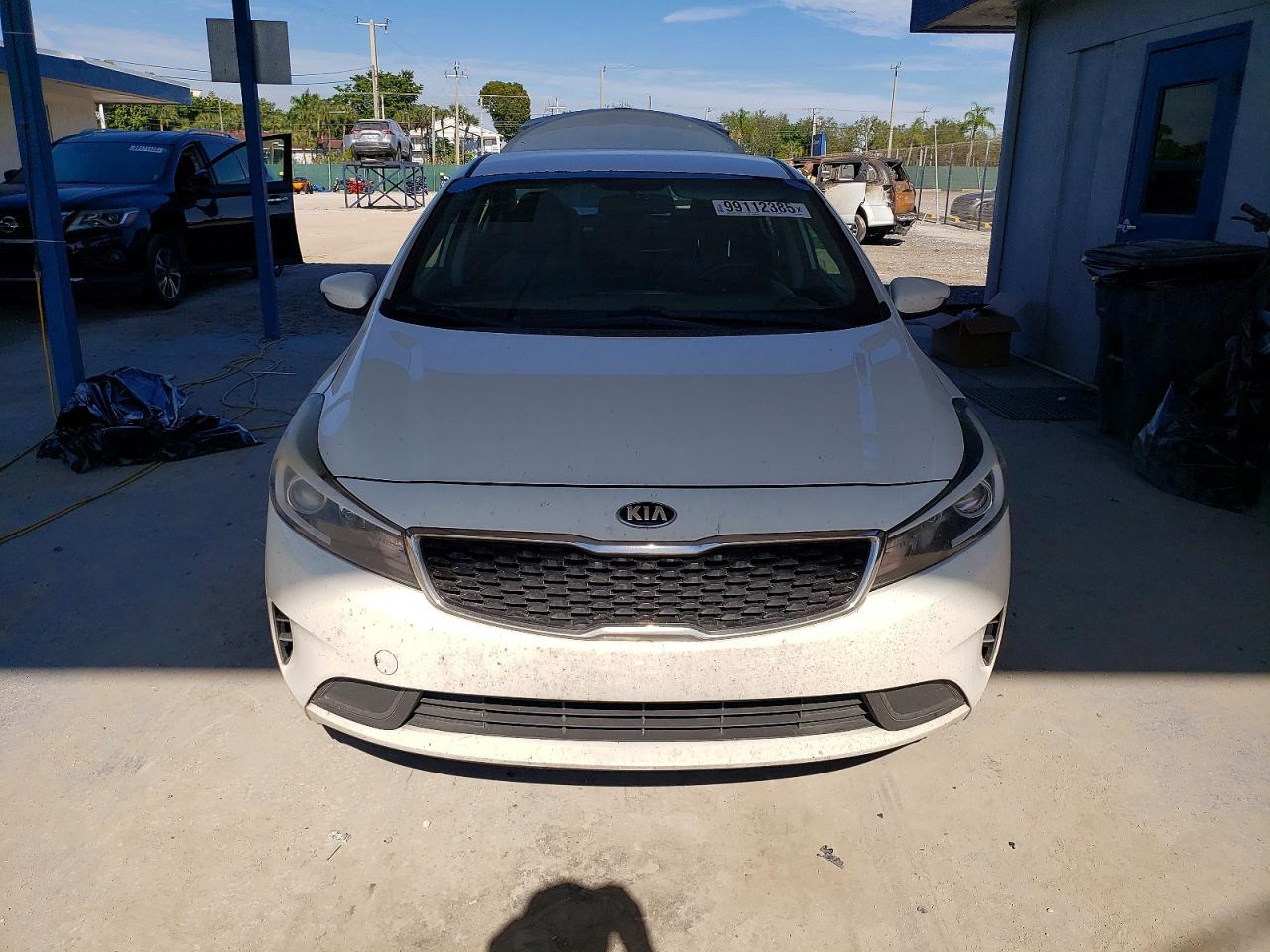 2017 KIA FORTE LX photo 5