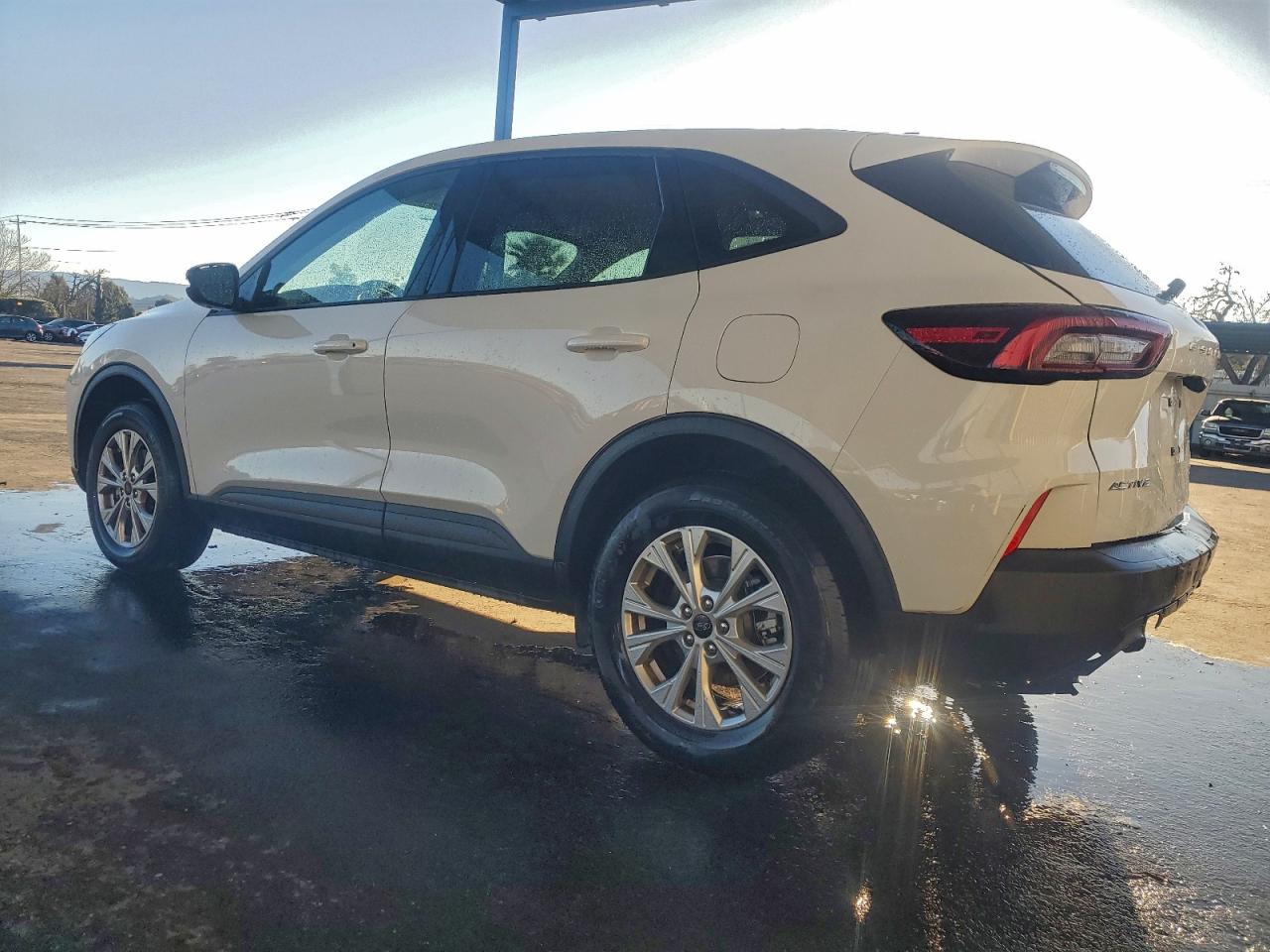 2025 FORD ESCAPE ACTIVE photo 2