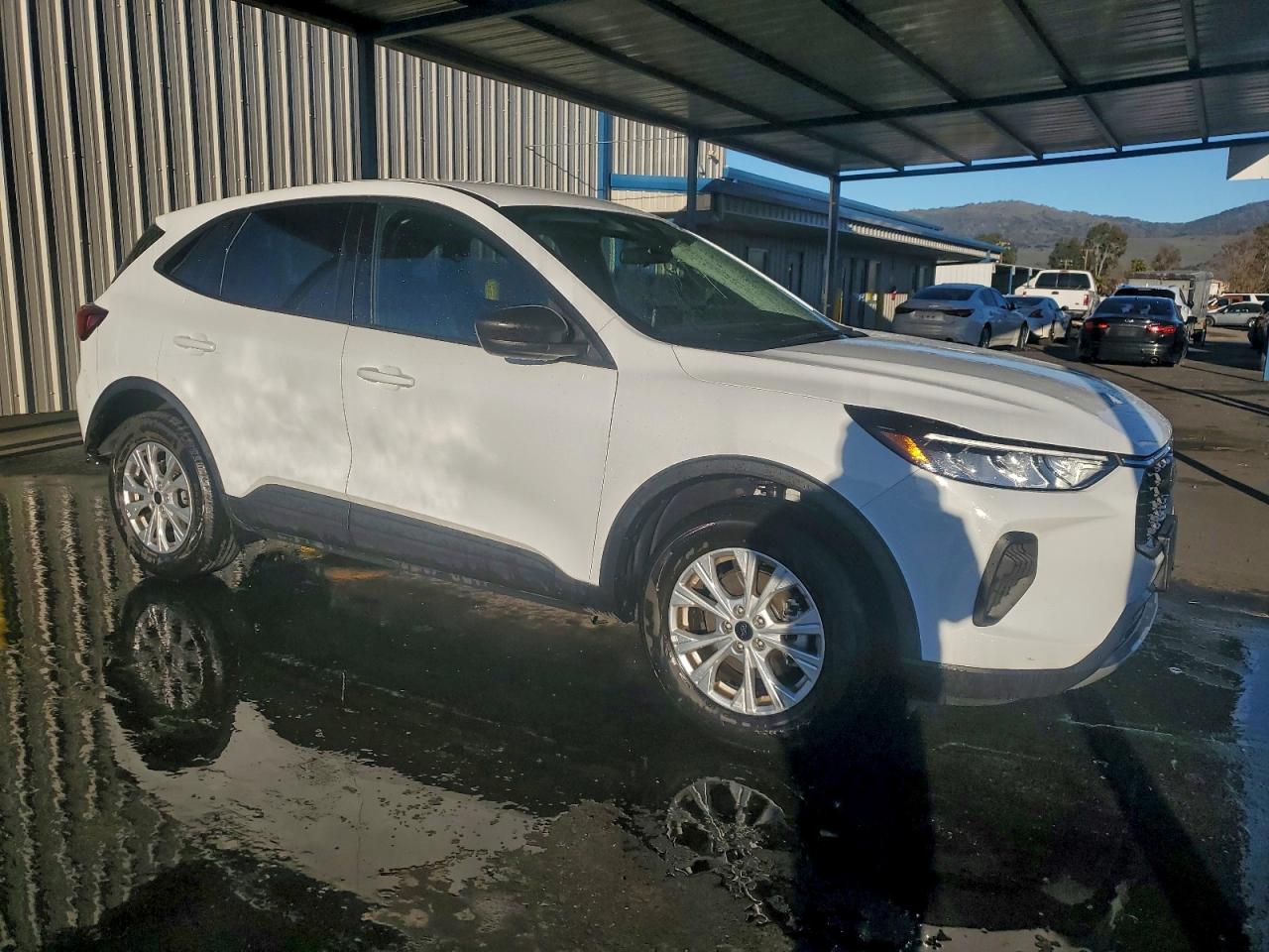 2025 FORD ESCAPE ACTIVE photo 4