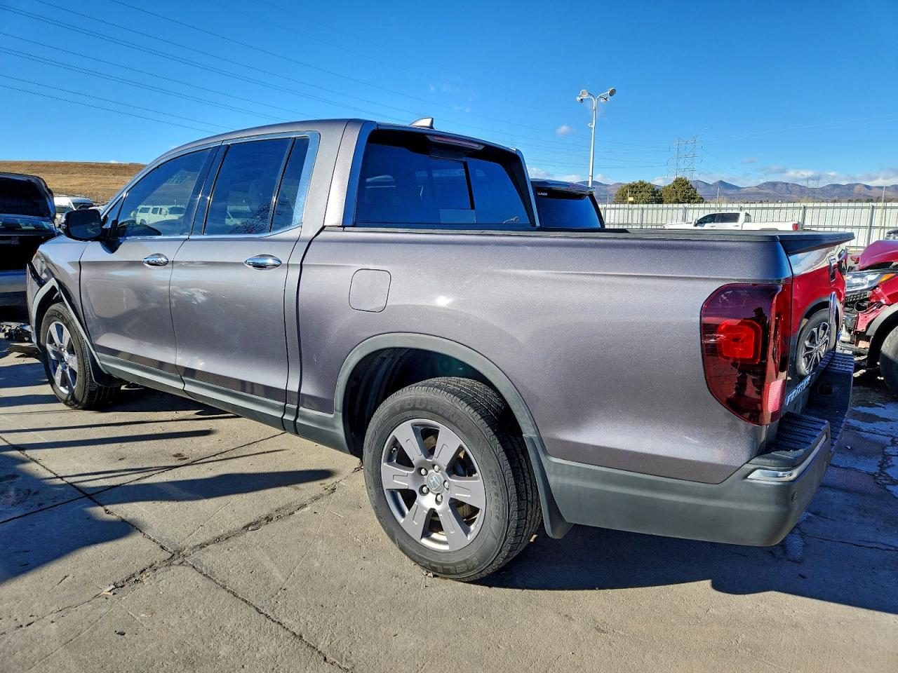2020 HONDA RIDGELINE RTL photo 2