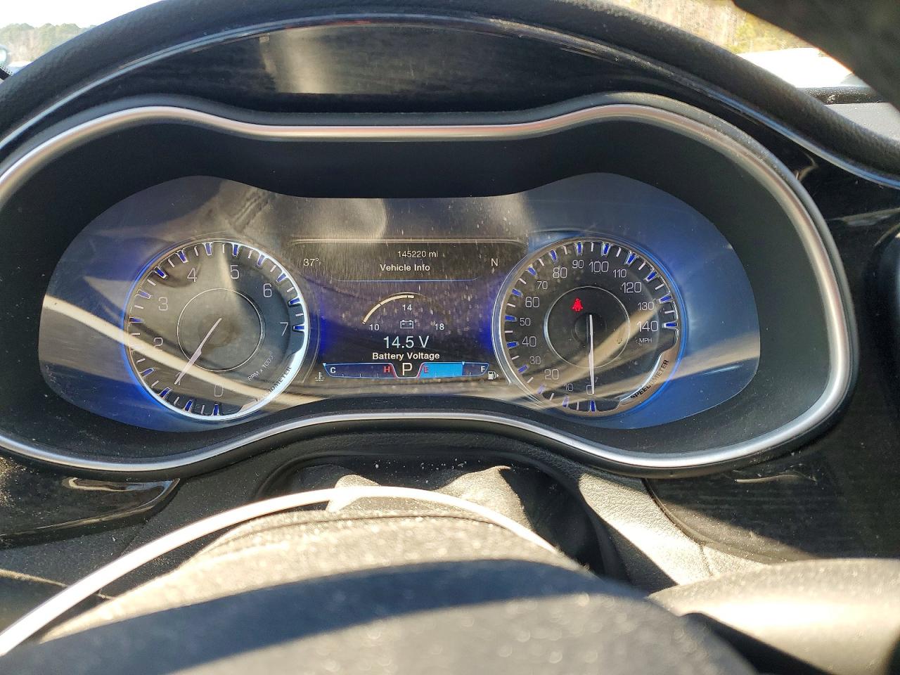 2016 CHRYSLER 200 C photo 17