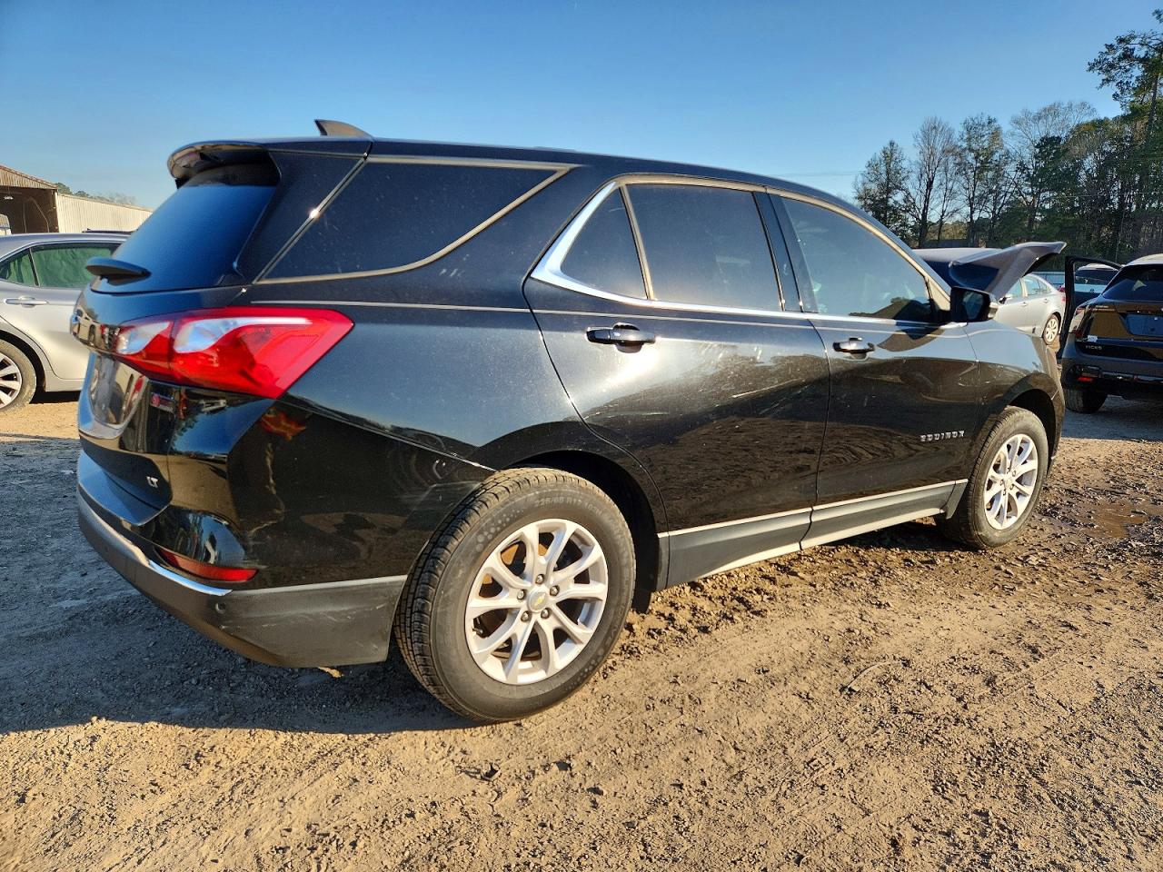 2019 CHEVROLET EQUINOX LT photo 3