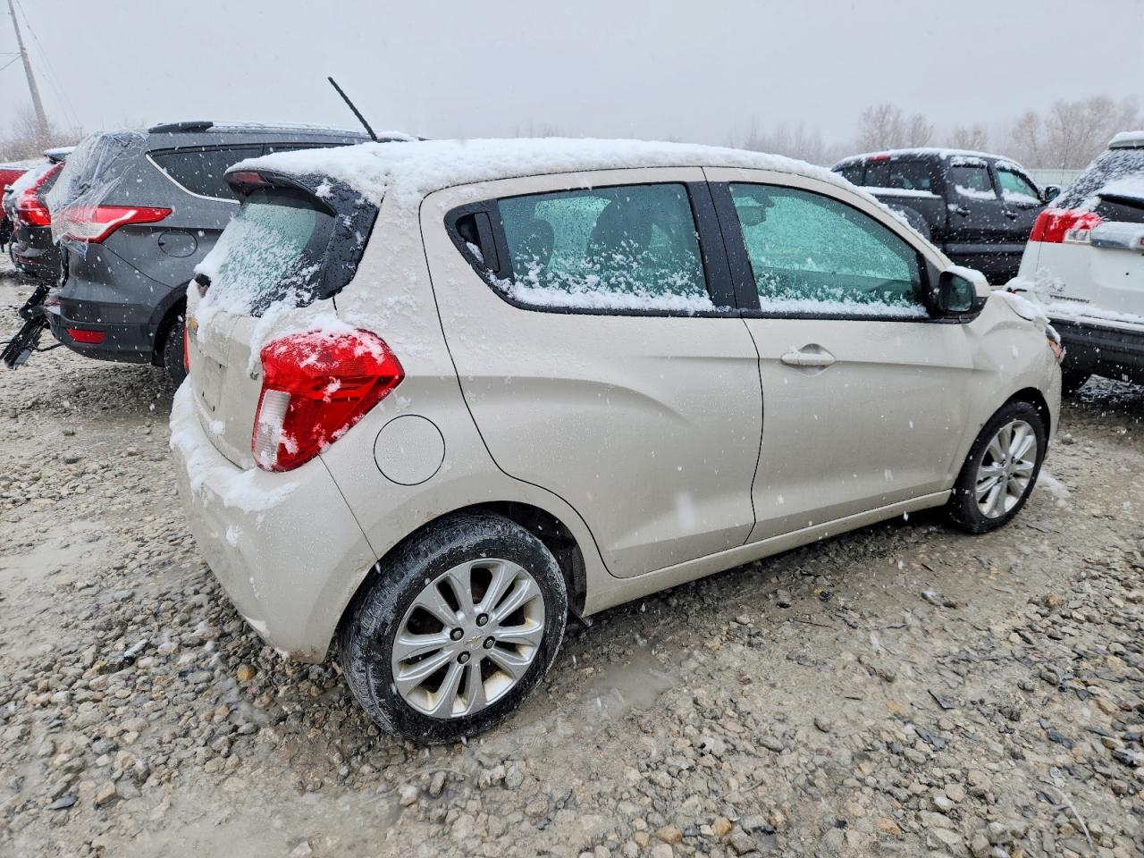 2016 CHEVROLET SPARK 1LT photo 3
