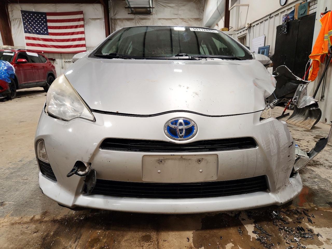 2013 TOYOTA PRIUS C photo 5
