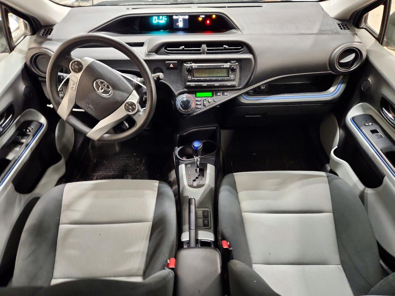 2013 TOYOTA PRIUS C photo 8