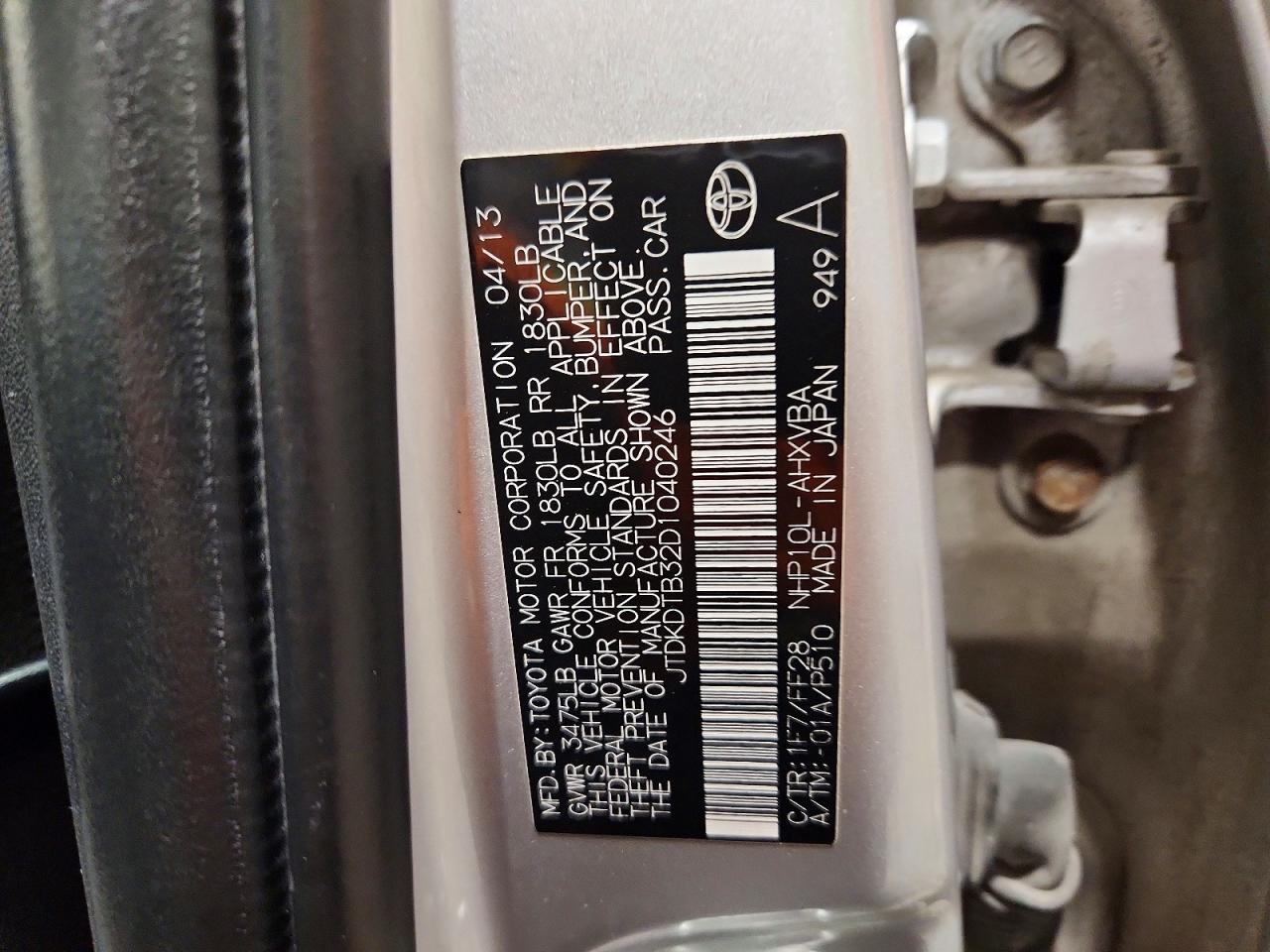 2013 TOYOTA PRIUS C photo 13