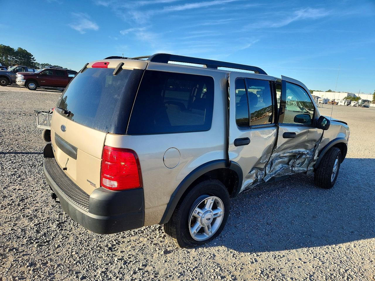 2005 FORD EXPLORER XLS photo 3