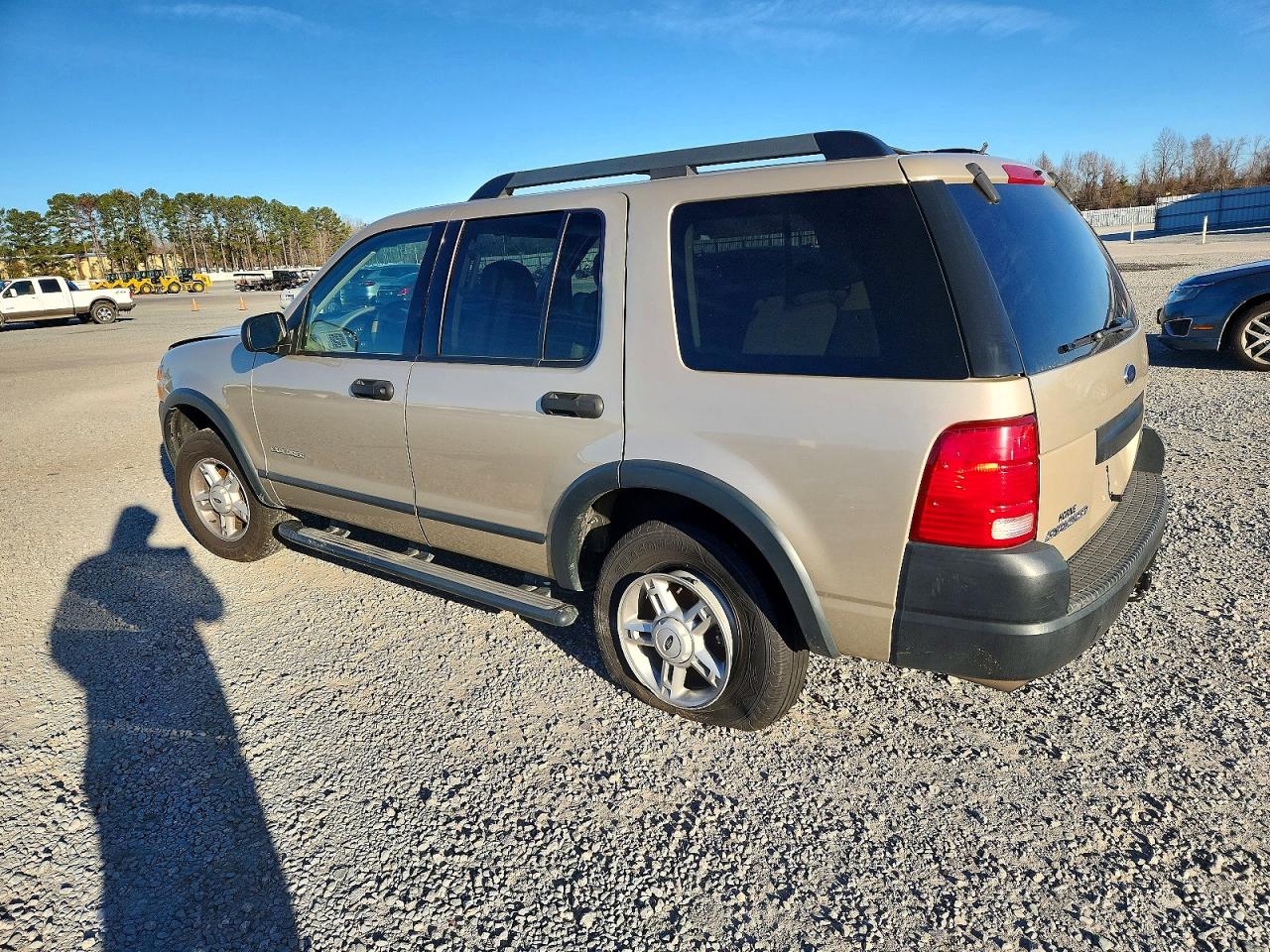 2005 FORD EXPLORER XLS photo 2