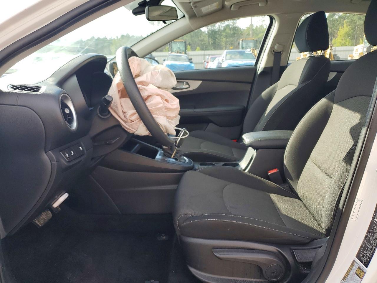 2023 KIA FORTE LXS photo 7