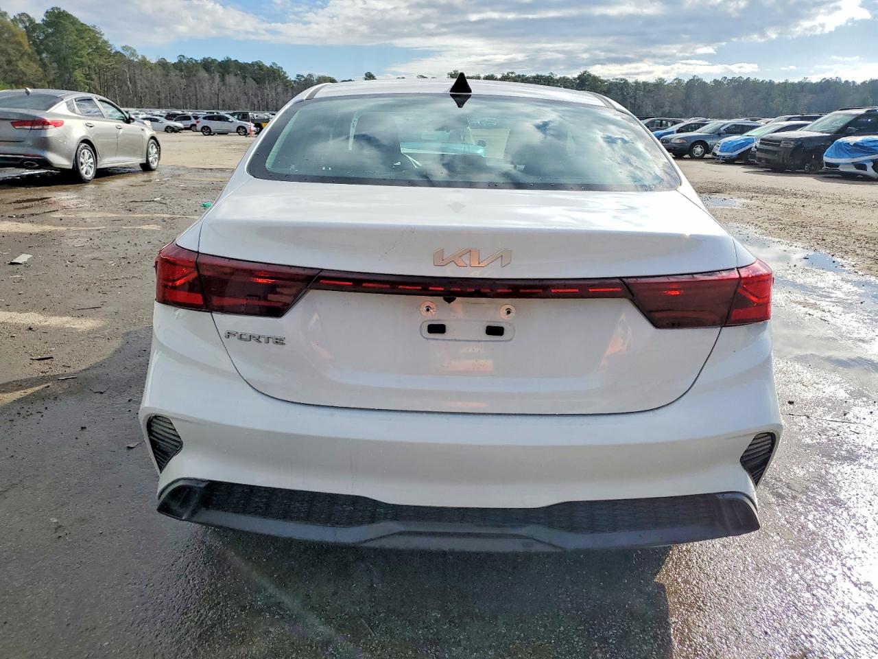 2023 KIA FORTE LXS photo 6