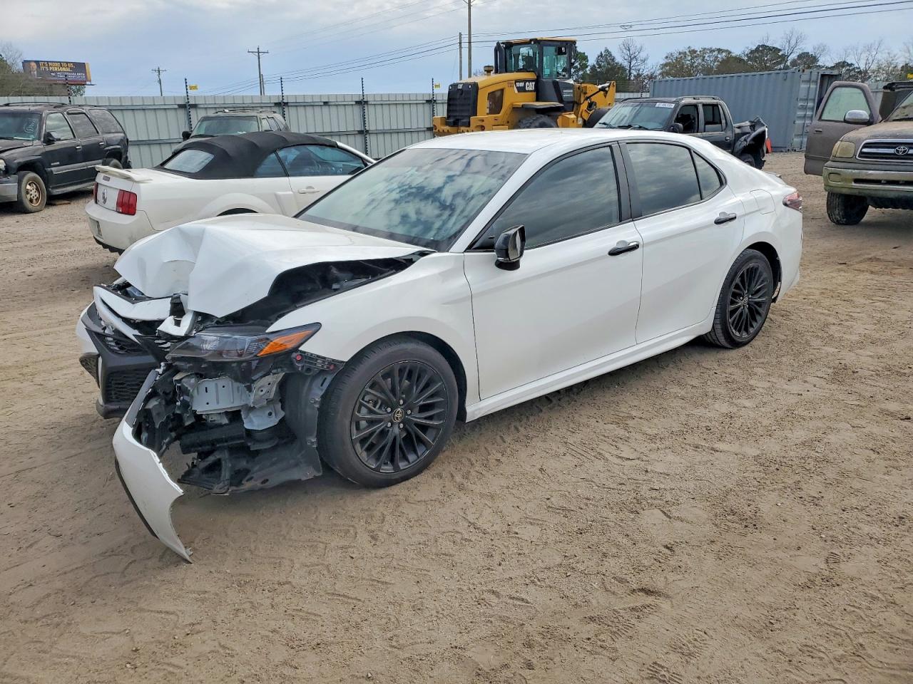2022 TOYOTA CAMRY