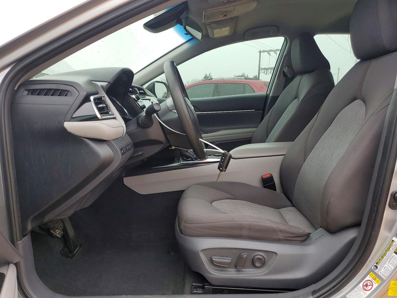 2018 TOYOTA CAMRY L photo 7