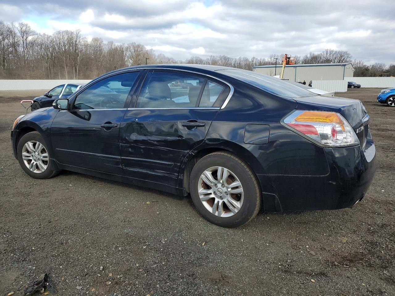2012 NISSAN ALTIMA BASE photo 2