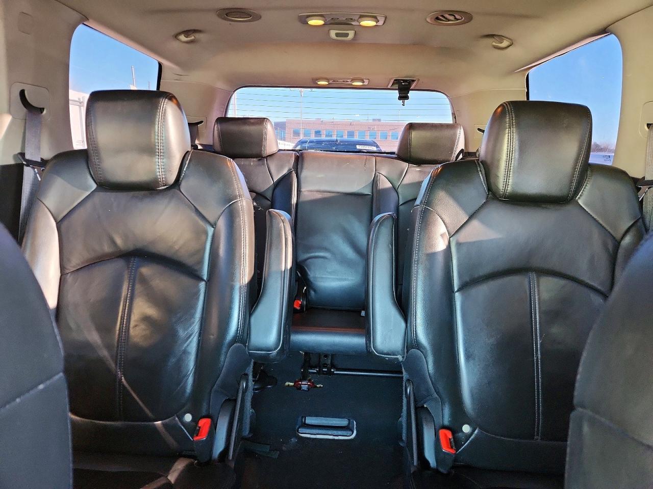 2007 GMC ACADIA SLT-2 photo 10