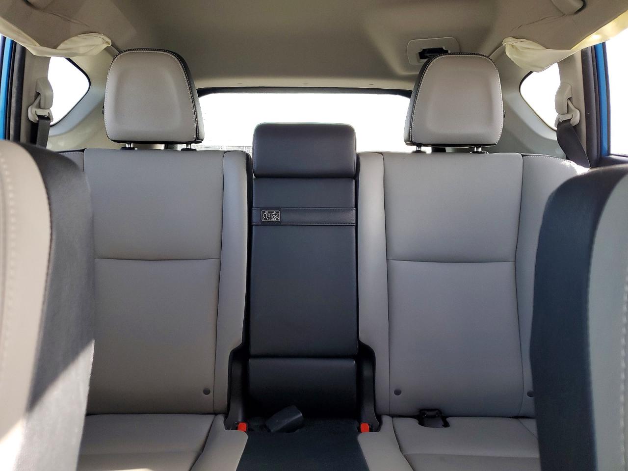 2016 TOYOTA RAV4 HV LIMITED photo 28