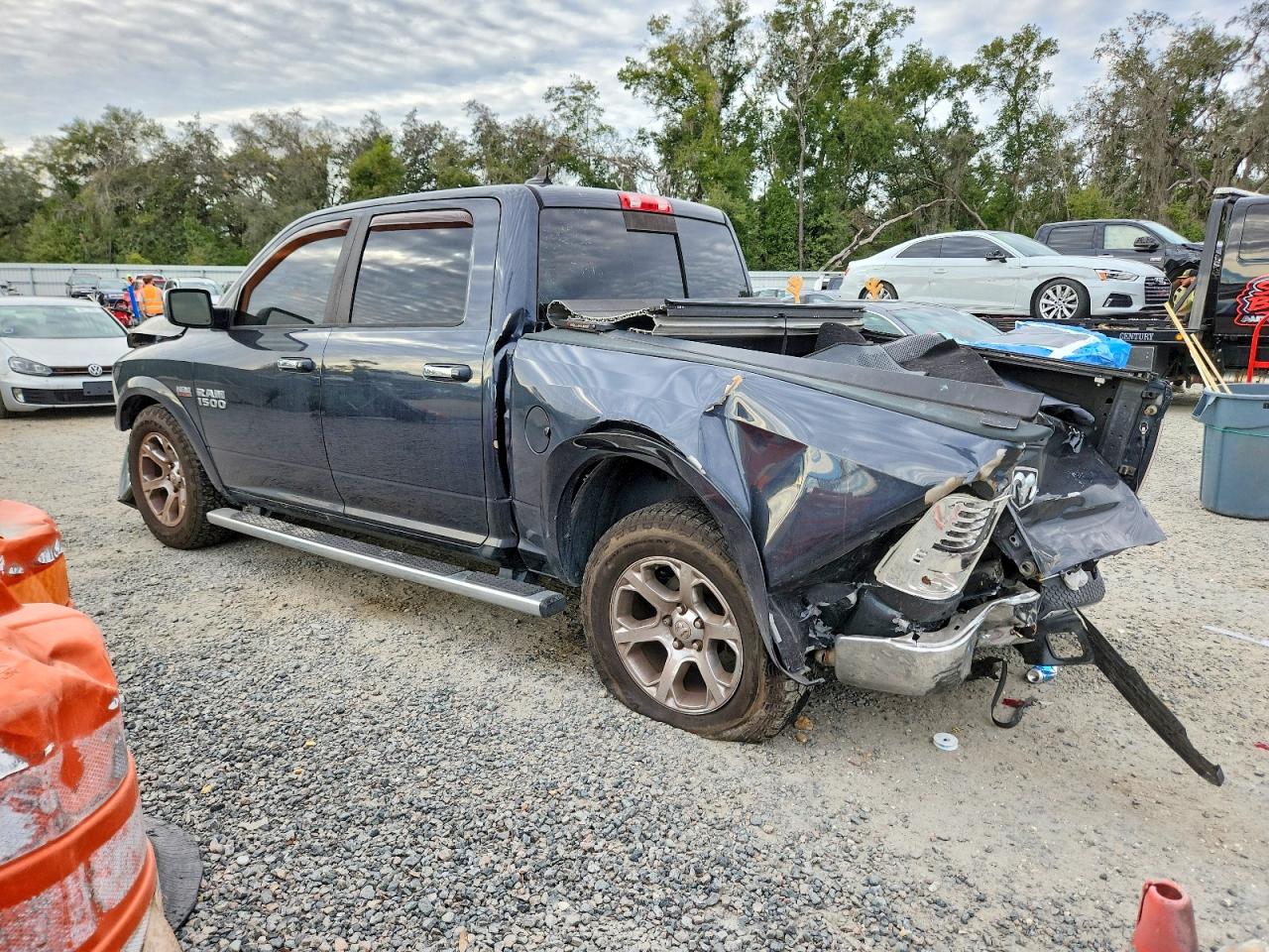 2016 RAM 1500 LARAMIE photo 3