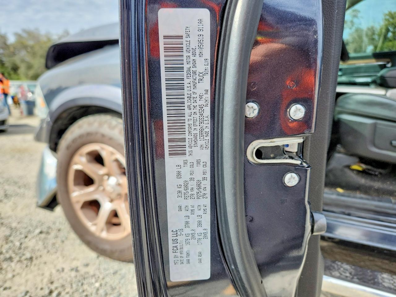 2016 RAM 1500 LARAMIE photo 25