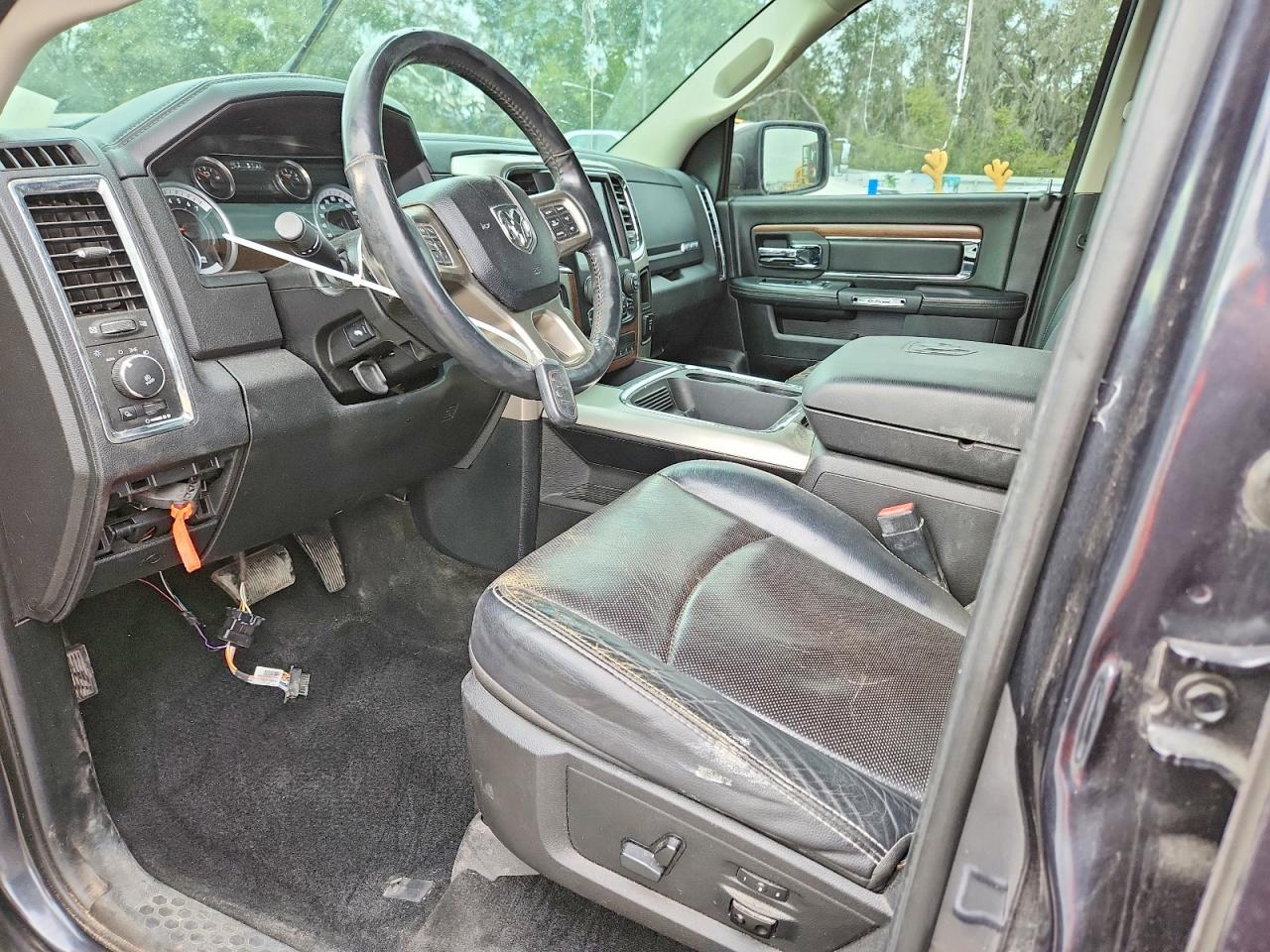 2016 RAM 1500 LARAMIE photo 13