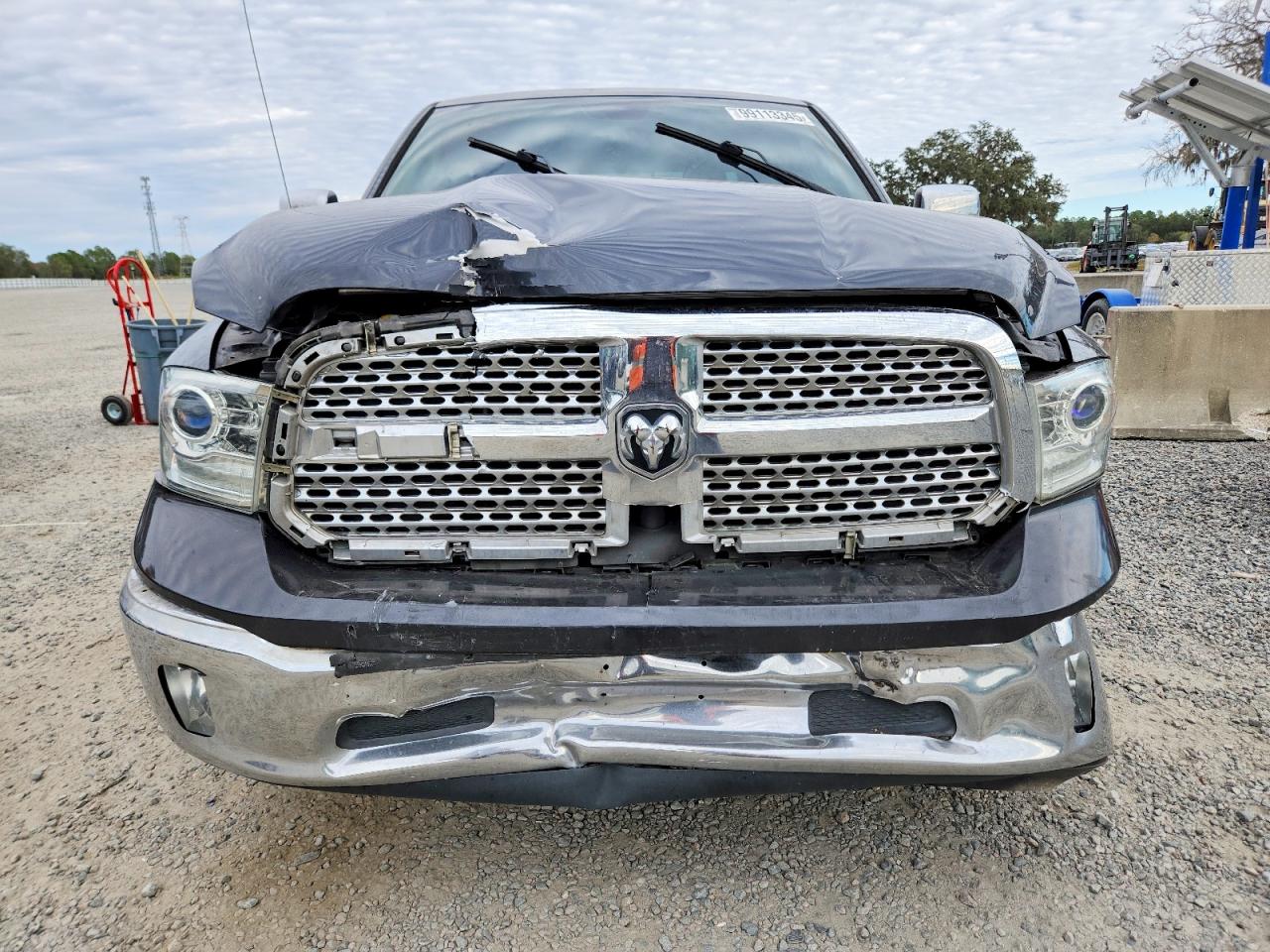 2016 RAM 1500 LARAMIE photo 9