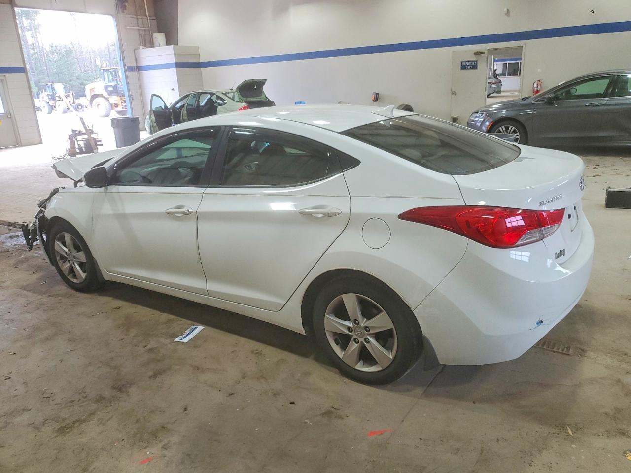 2013 HYUNDAI ELANTRA GLS photo 2