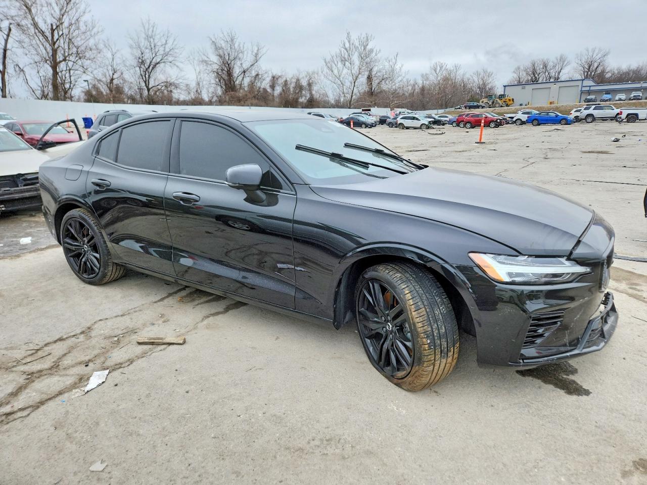 2024 VOLVO S60 ULTIMATE photo 4