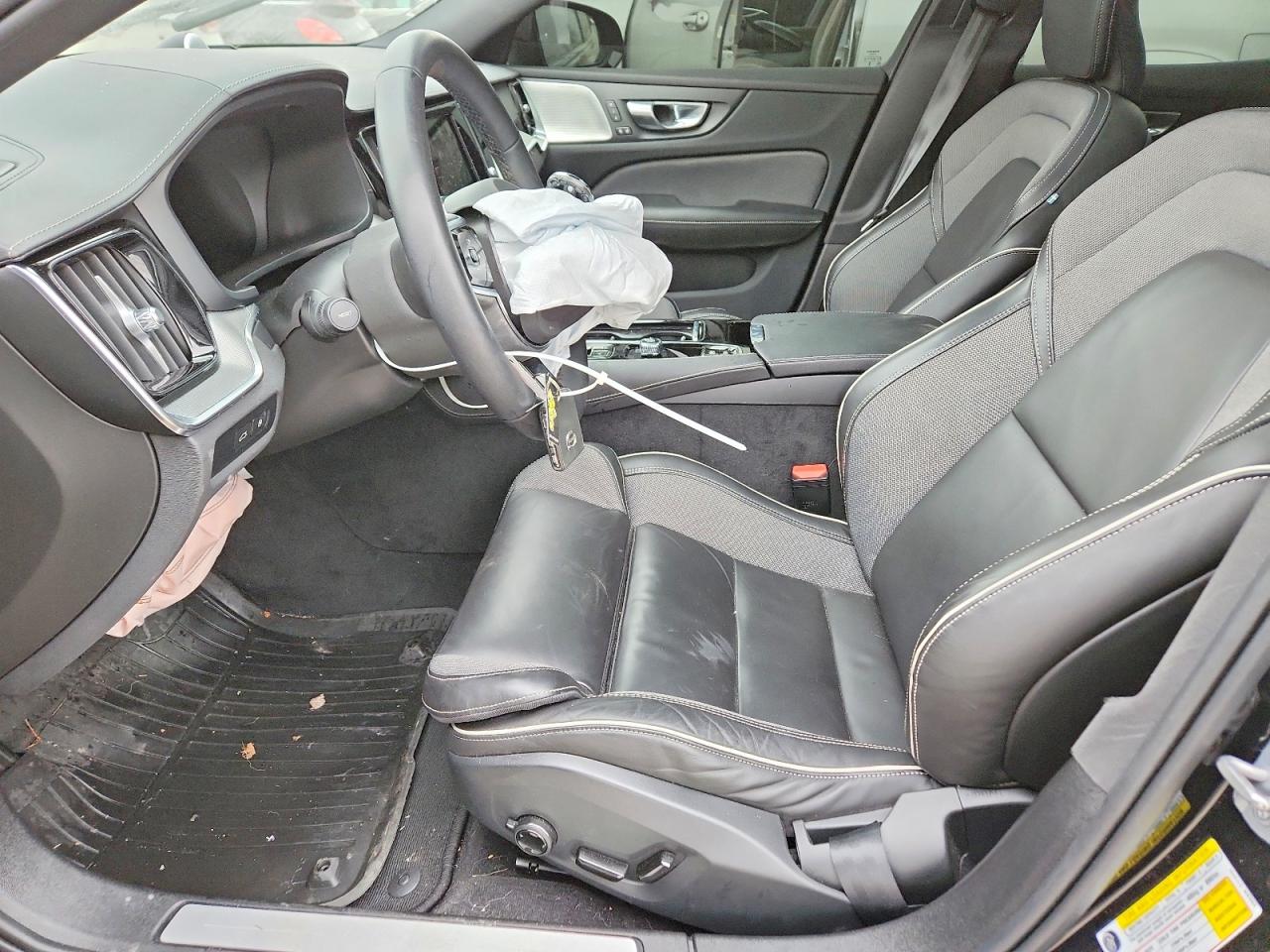 2024 VOLVO S60 ULTIMATE photo 7