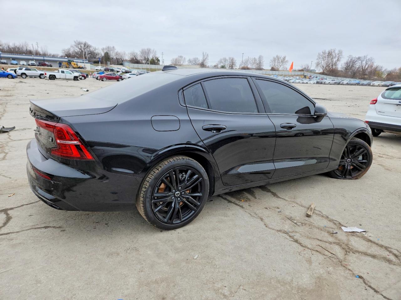 2024 VOLVO S60 ULTIMATE photo 3